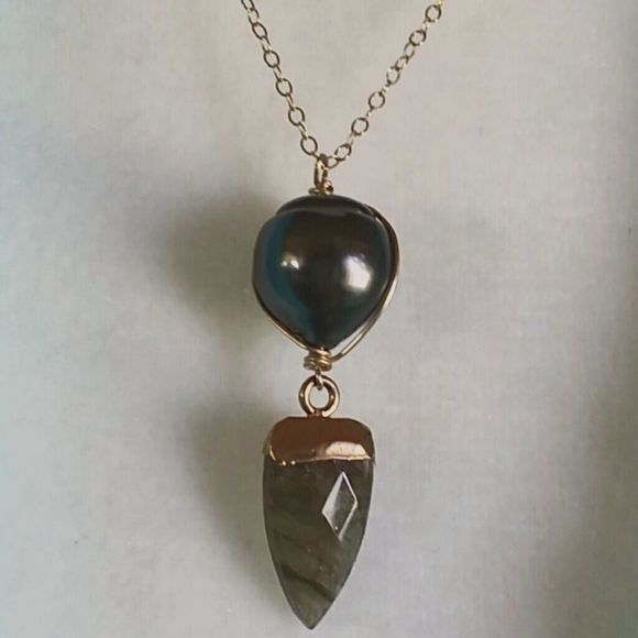 Designs by Ch Lovin Jewelry - New.  Pearl and Labadorite Necklace.